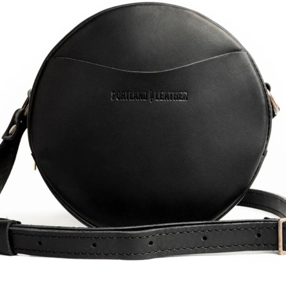 Portland Leather Classic Black Circle Crossbody Bag - Picture 2 of 3